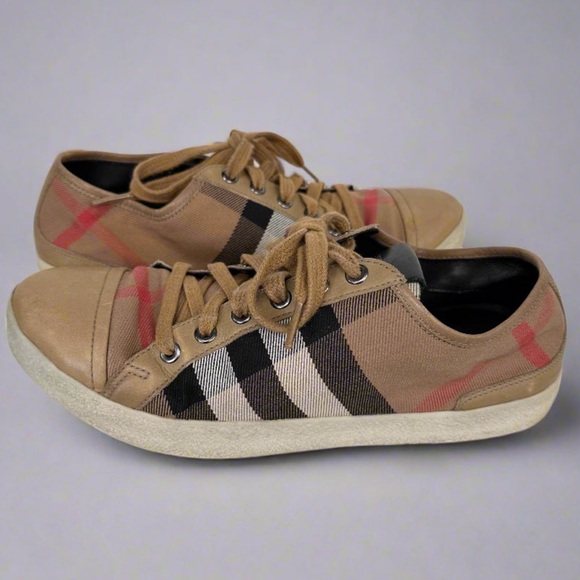 Burberry sneakers - Picture 1 of 6